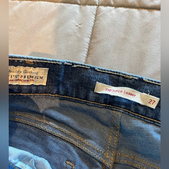 Levi’s 710 Super Skinny Jeans - Picture 3 of 4